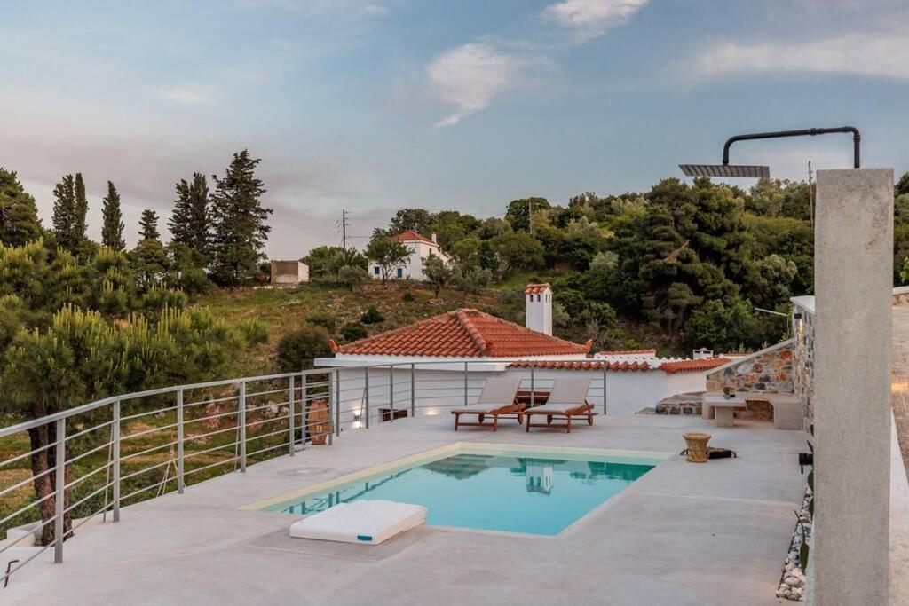 Villa Koukounaria Skopelos Town Exterior foto