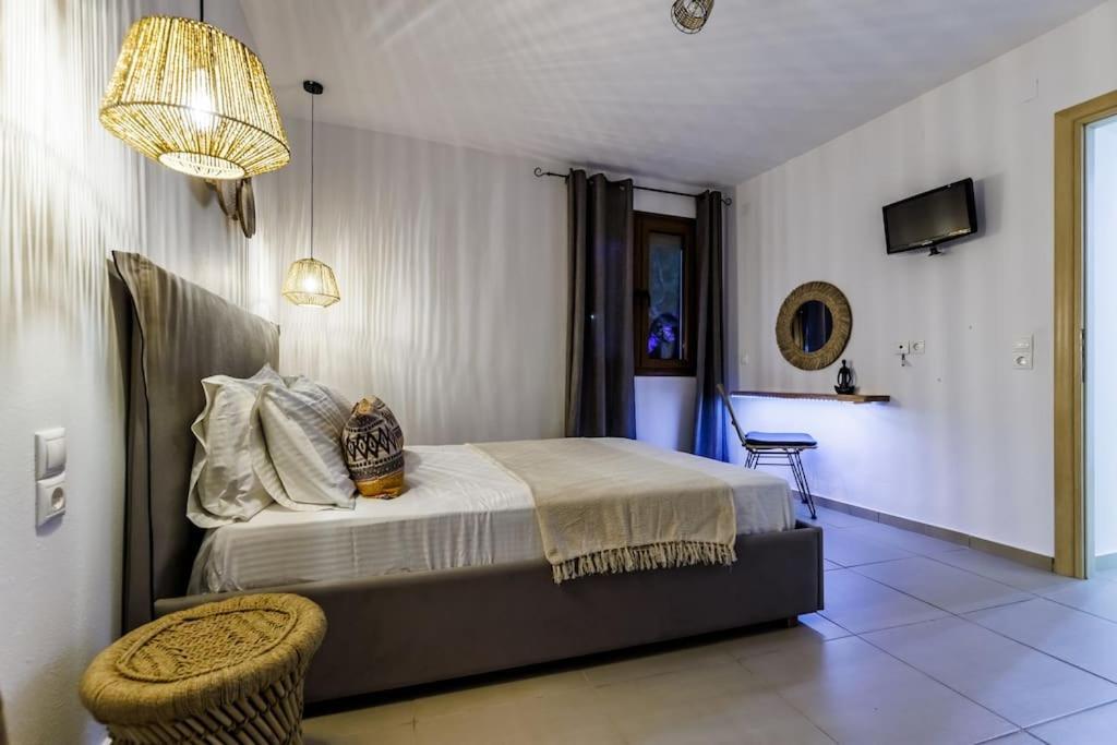 Villa Koukounaria Skopelos Town Exterior foto
