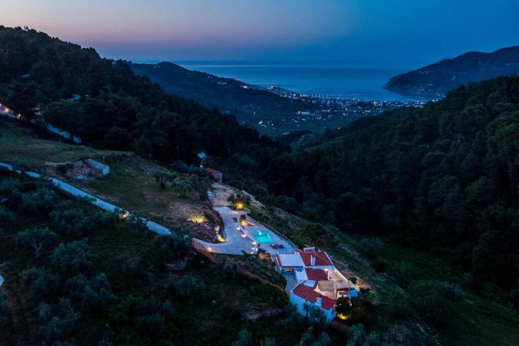 Villa Koukounaria Skopelos Town Exterior foto