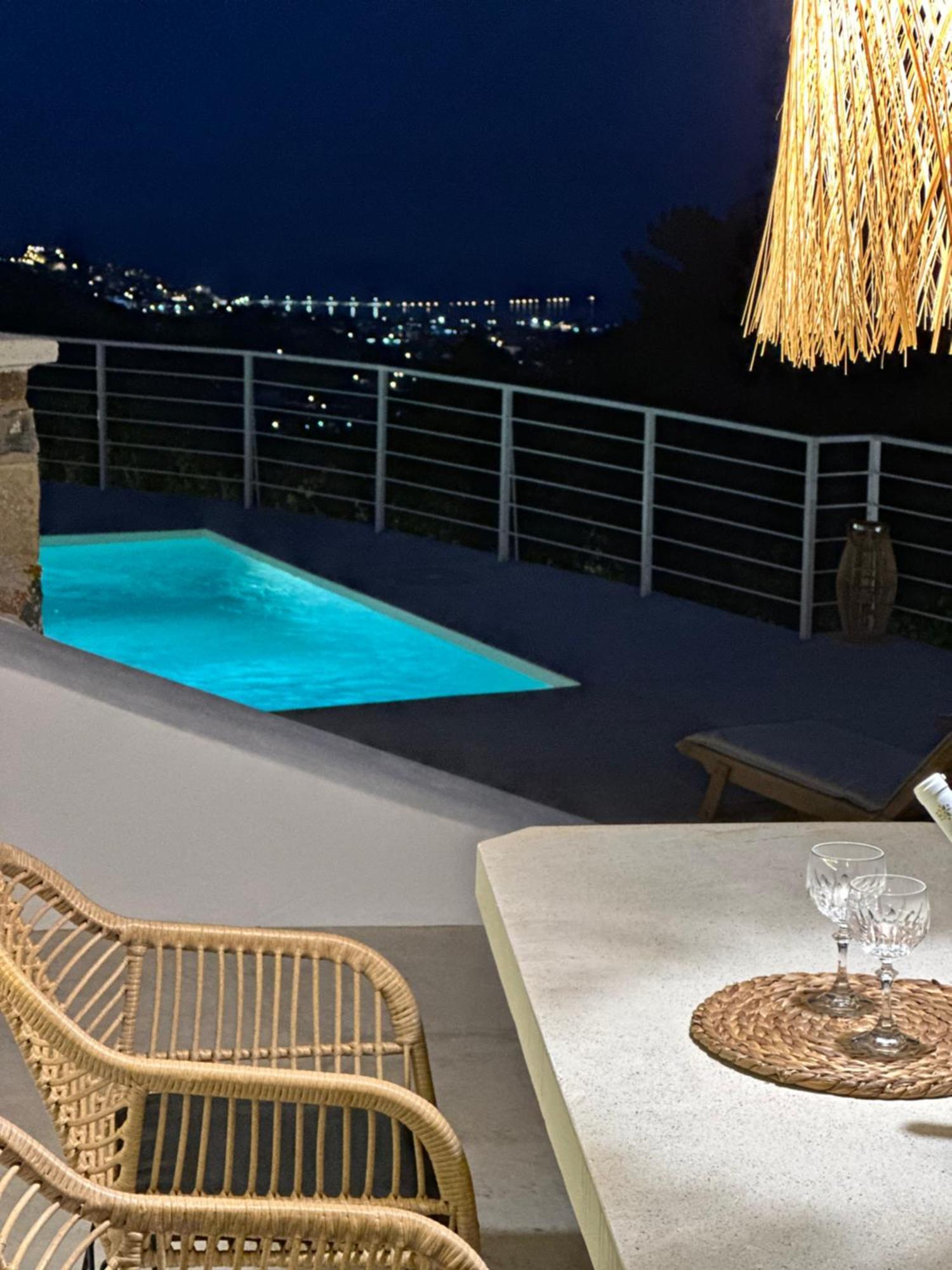 Villa Koukounaria Skopelos Town Exterior foto