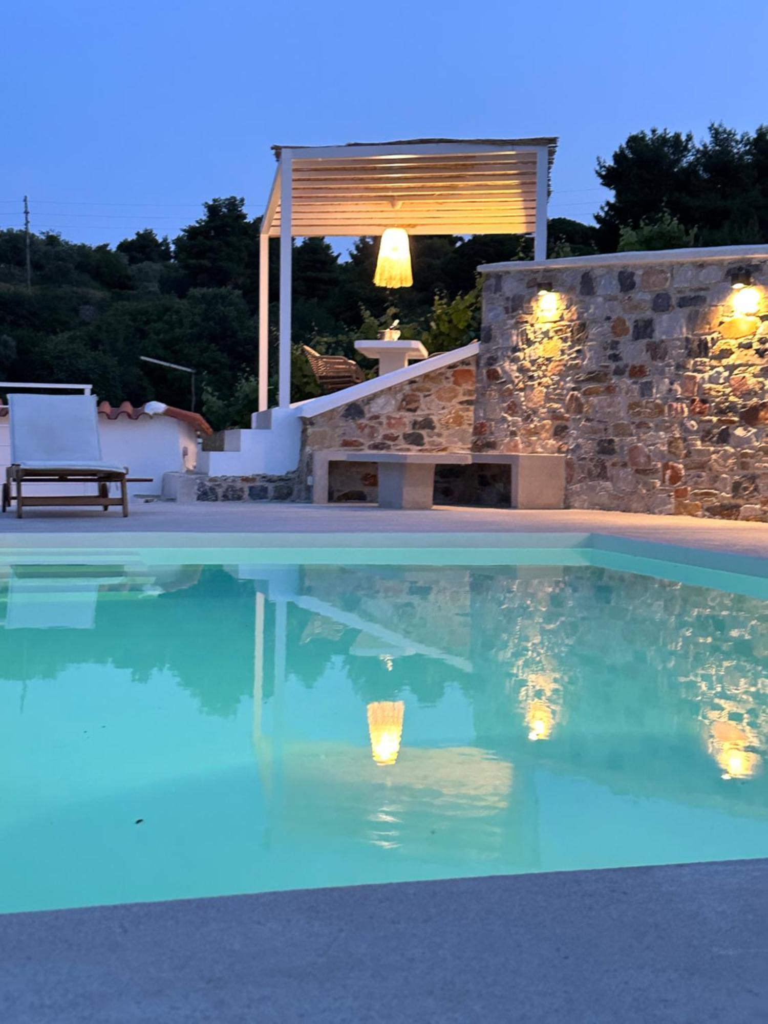 Villa Koukounaria Skopelos Town Exterior foto